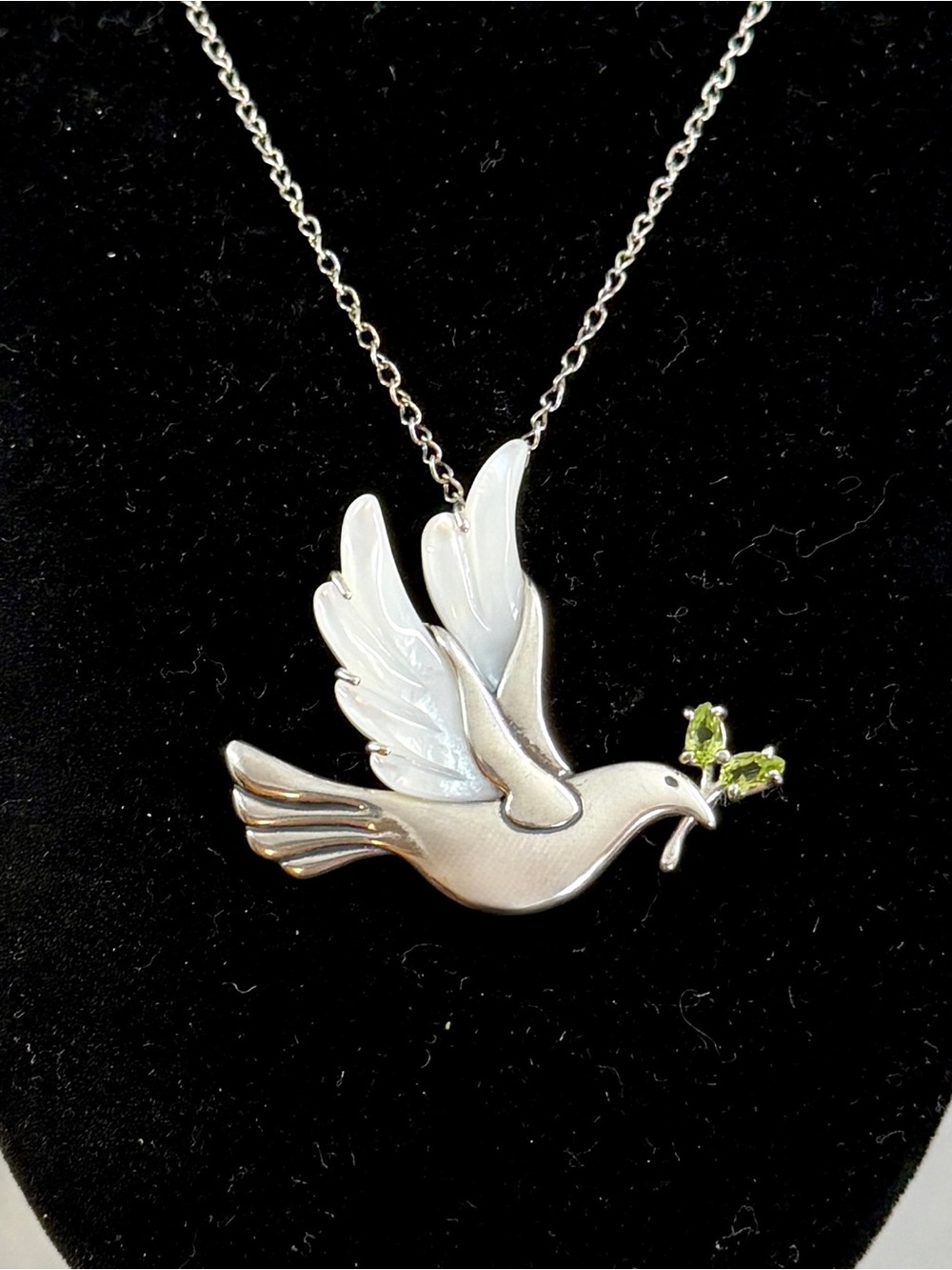 CAROLYN POLLACK Sterling Silver Mother Of Pearl Peridot Peace Dove Necklace